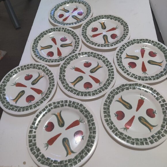 Arcopal Salad plates made in France, Vintage MCM. Unique vegetable design fun! - Picture 3 of 6